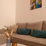Apartment Radeshi House