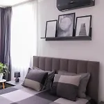 Radeshi House