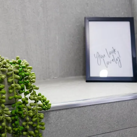 Lejlighed Radeshi House *