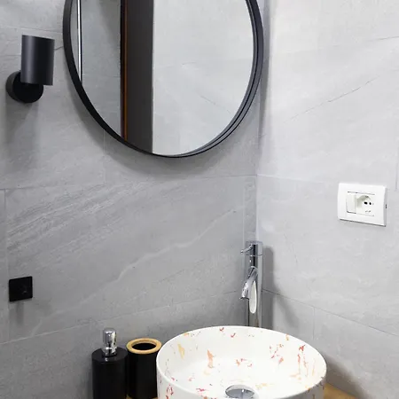 Apartamento Radeshi House *