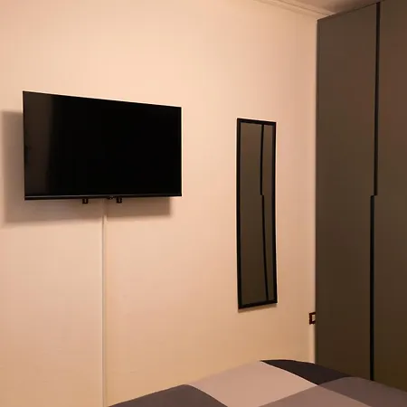 Radeshi House Apartment *