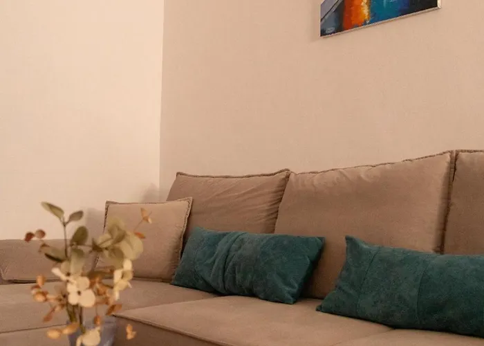 公寓 Radeshi House