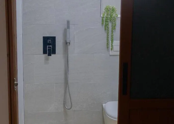 Radeshi House 公寓